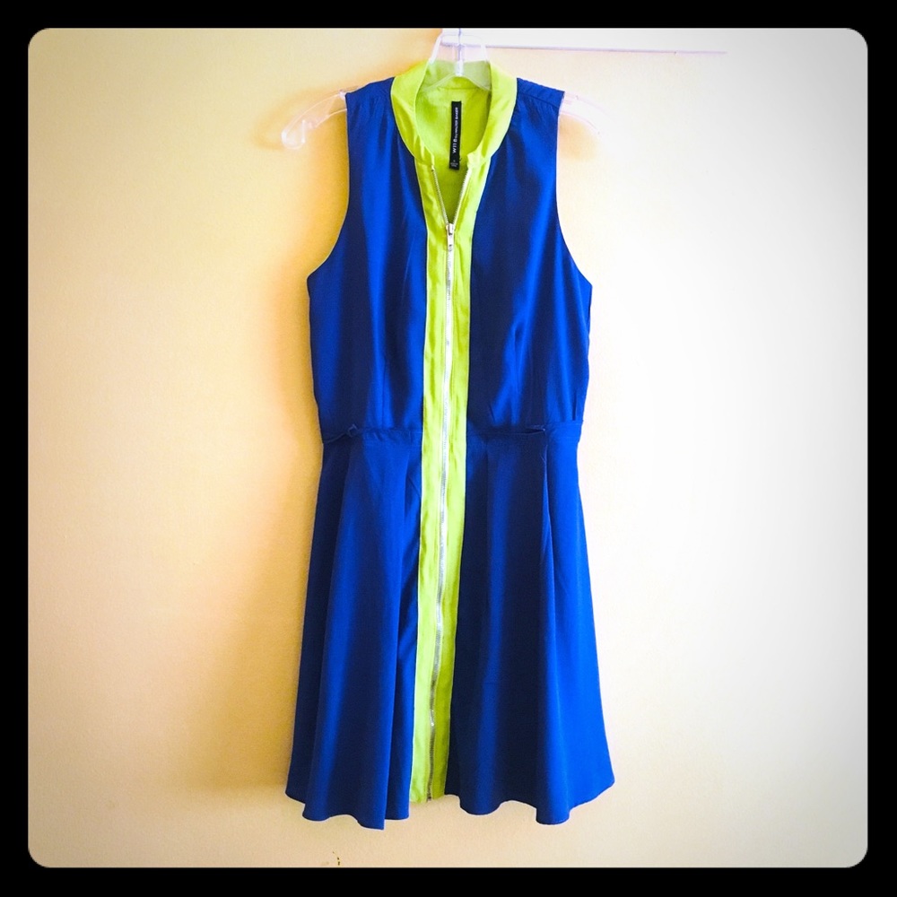 Like new W118 by Walter Baker dress size S